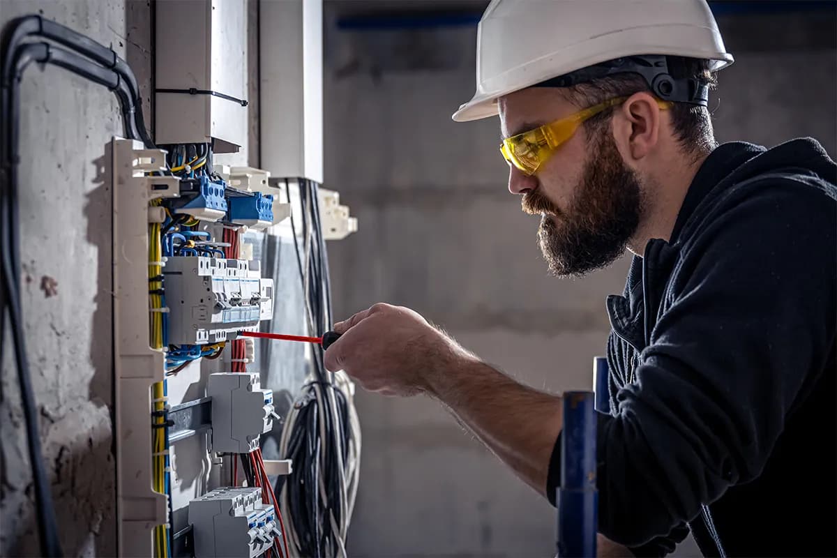 Elektrofachkraft-Schulung für Unternehmen in Deutschland